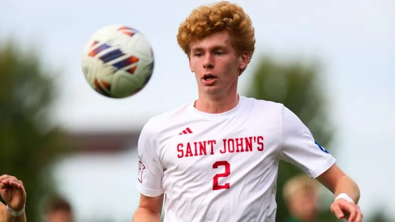 SJU Continues Hot Start With 5-0 Shutout at Crown