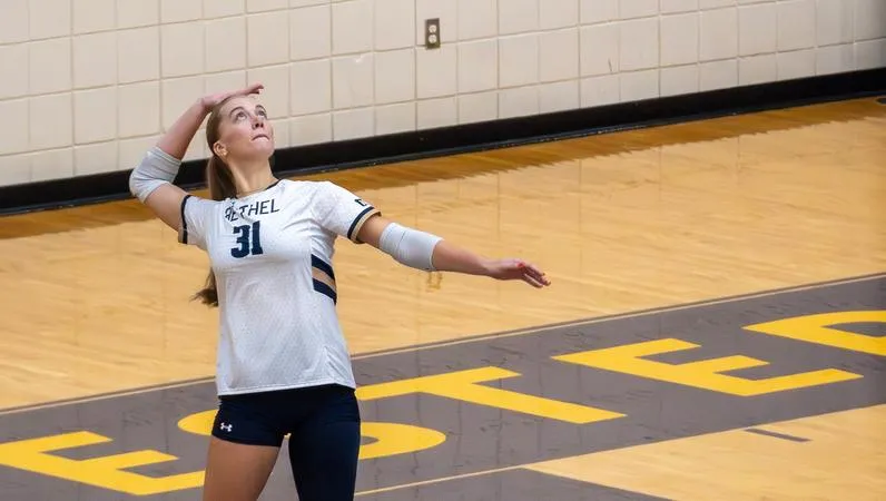 Royals Fall to Pioneers on Day Two of Northwestern (Minn.) Tournament, Hannah Penke Named to All-Tournament Team