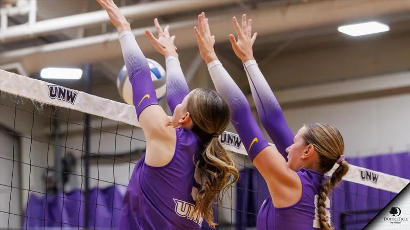 Volleyball Splits Final Day of Kathryne Pals Tourney