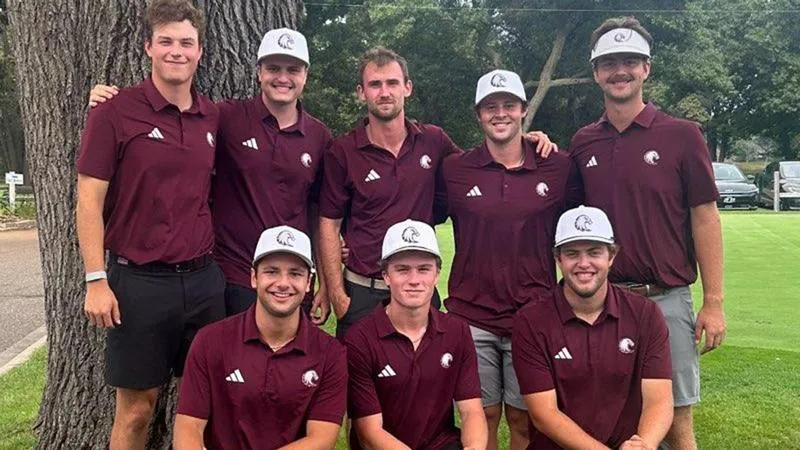 Berry paces Augsburg in home invite