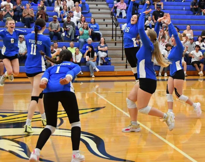 Vikings earn two five-set wins in busy week