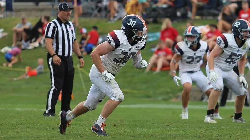 Football: Jason Weaver Named MIAC Defensive Player of the Week