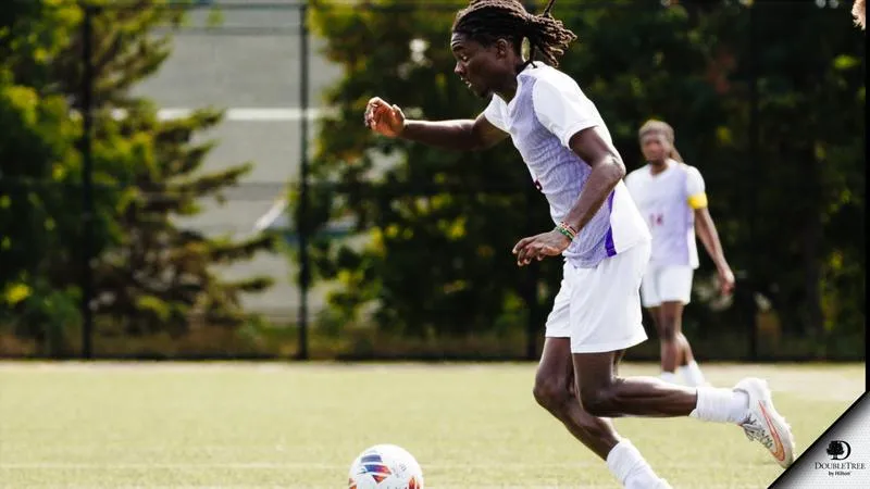 Men's Soccer Concedes Late Goal in 2-3 Loss to Hamline