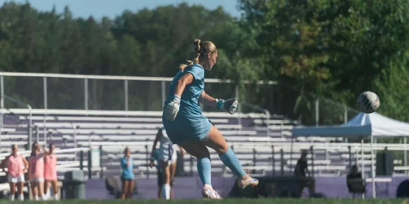Fuller Saves 10 Shots in Loss to Saints