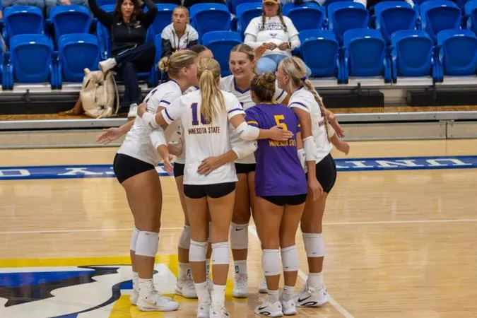 Mavericks Set to Take on No. 2 Wayne State and Augustana