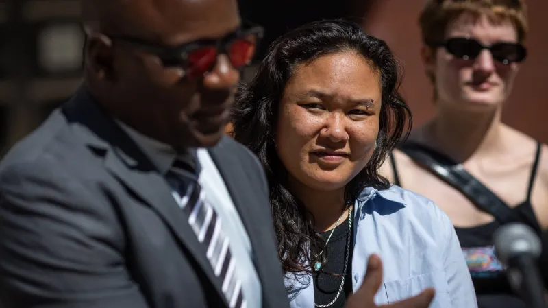 Federal investigators interview Pretti shooting witness