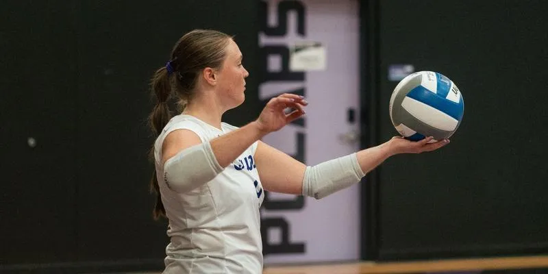 Polars Push Macalester to the Brink in Home-Opening Thriller