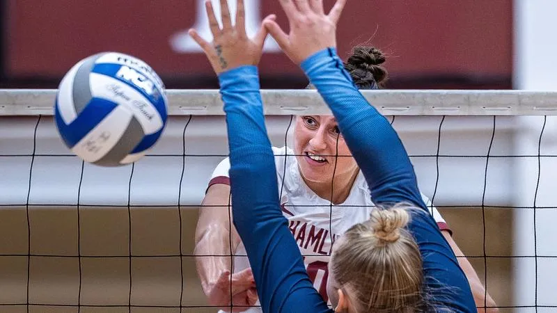 Pipers Rally to Defeat North Central in Four Sets