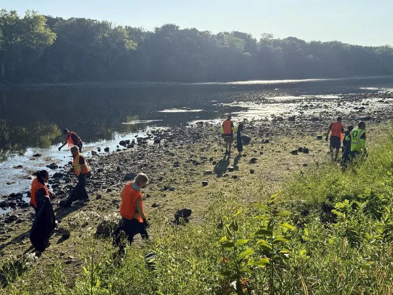 Volunteers Clean Mississippi River For Xcel Energy's 16th Day Of Service