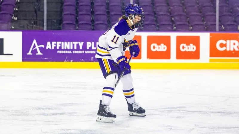 Tenenbaum selected to Swiss National Women's Hockey Team