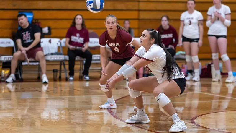 Pipers Fall to Wis.-Superior in Four Sets
