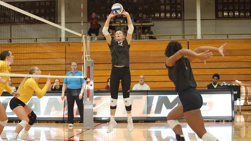 Auggies drop pair at St. Paul Classic