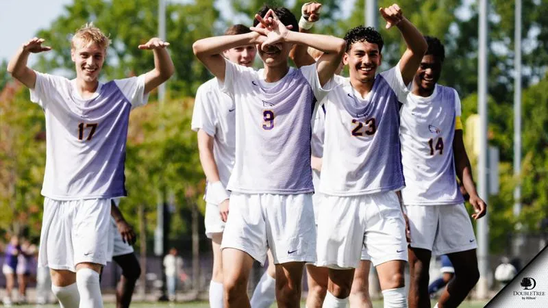 Men's Soccer Battles Cobbers