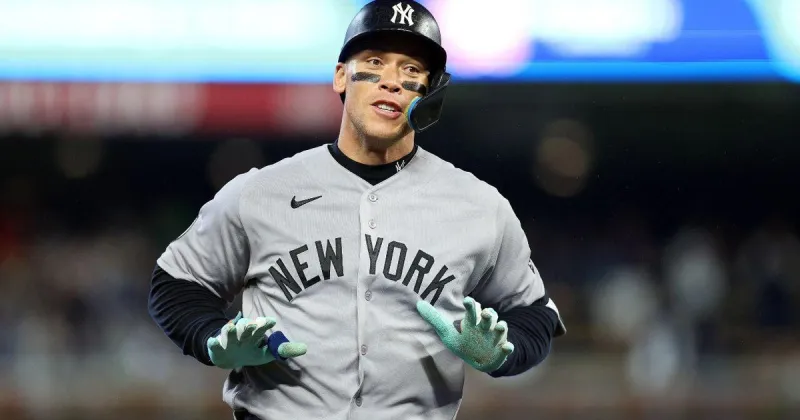 Aaron Judge hits monster homer as Yankees rally to defeat Twins and clinch playoff berth