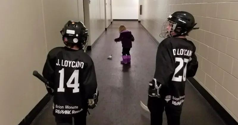 Minnesota mother of 11-year-old girl killed in crash finding support through hockey