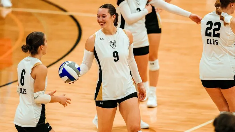 Volleyball earns highest national ranking since 2011