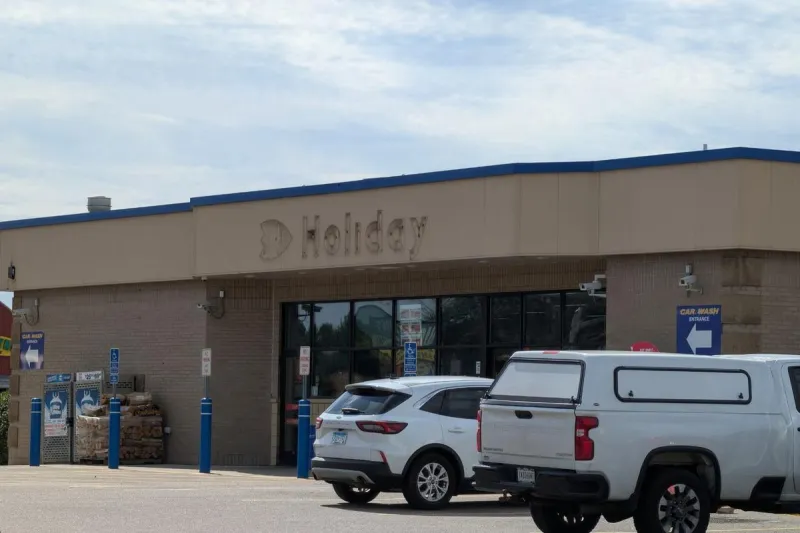 Holiday Stationstore On Waite Ave Turning Into Circle K
