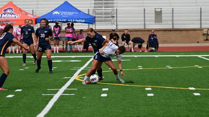 Golden Bears suffer first loss to Marauders