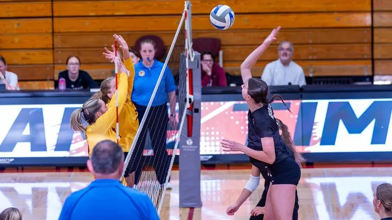Augsburg claims 4-set win over UW-La Crosse