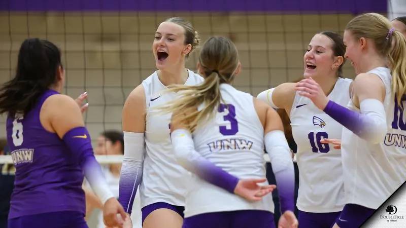 UNW Stuns #7 Juniata in Straight Sets
