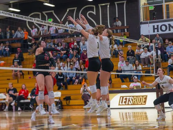 No. 14 SMSU opens home season with hard-fought win over No. 10 SCSU