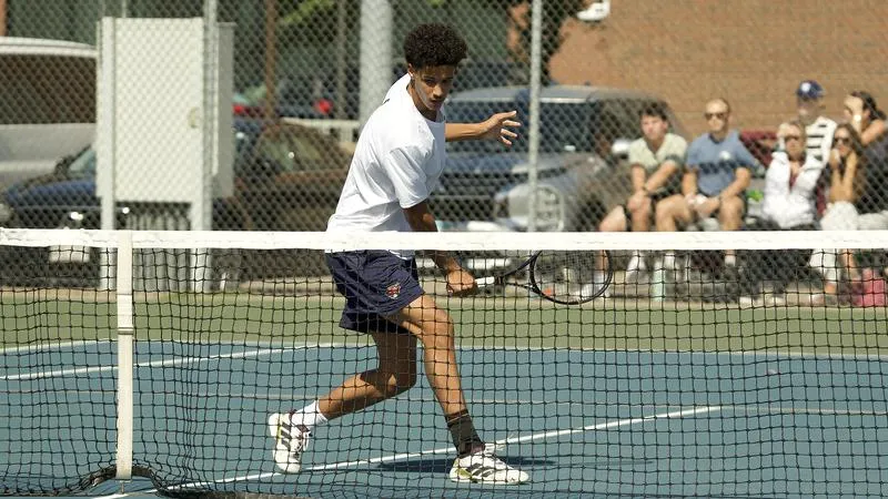 Men's Tennis: Macalester Drops Close Dual with Wartburg