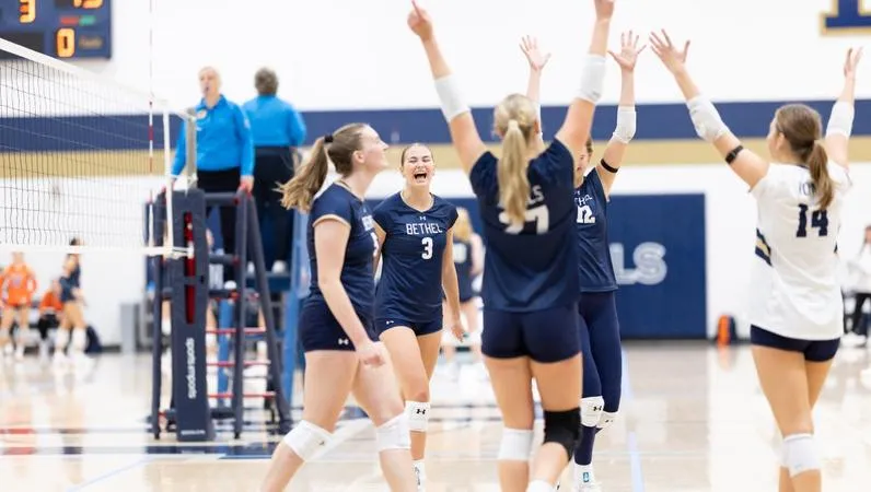 Royals Sweep Saturday to Finish BU Invitational 4-0