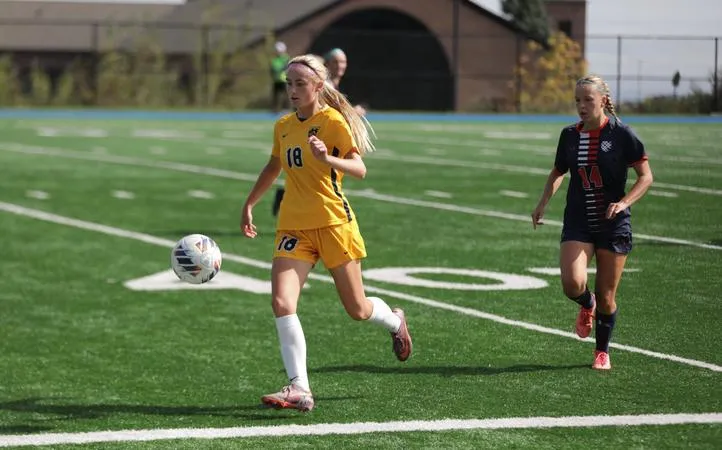 Women's Soccer Comes Up Short Against Macalester