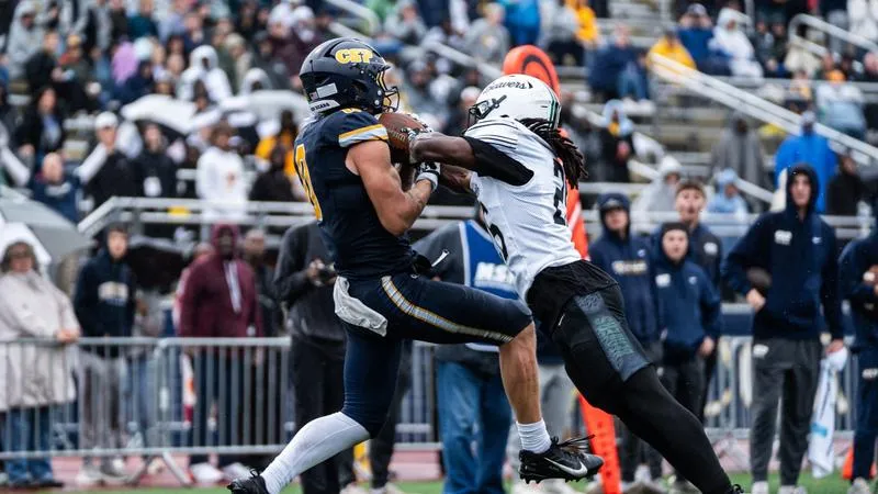 A golden homecoming win for the Golden Bears
