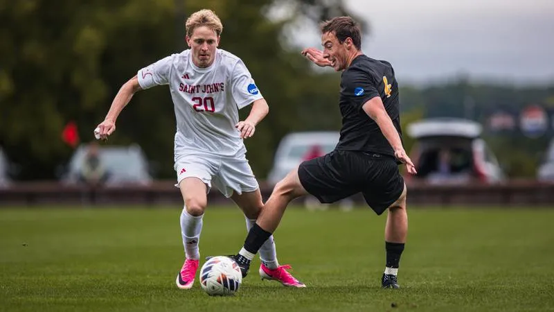 SJU Falls Short to Gustavus, 2-0