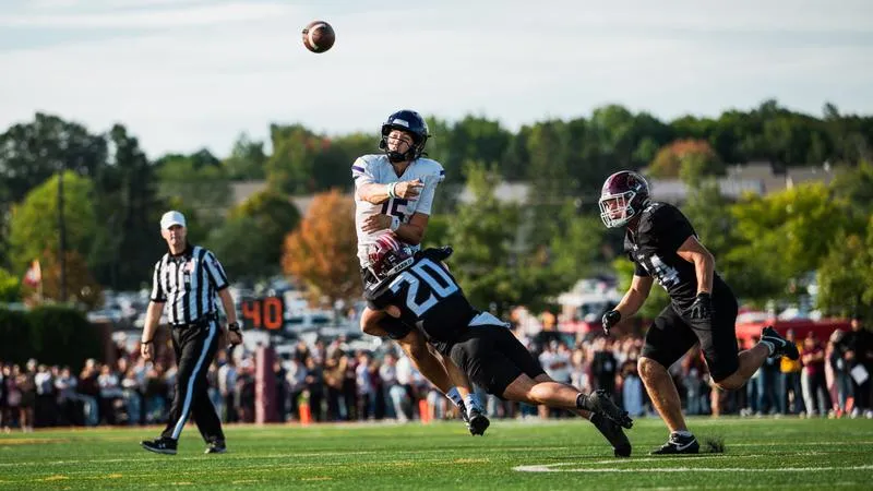 Warriors Fall to No. 14 Minnesota Duluth on Last-Second Field Goal