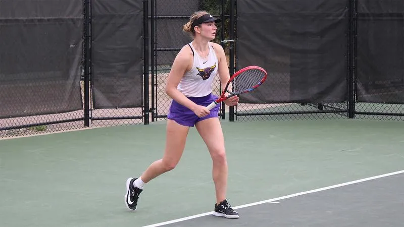 Mavericks Win Three Singles Draw Championships at Gustavus September Invite