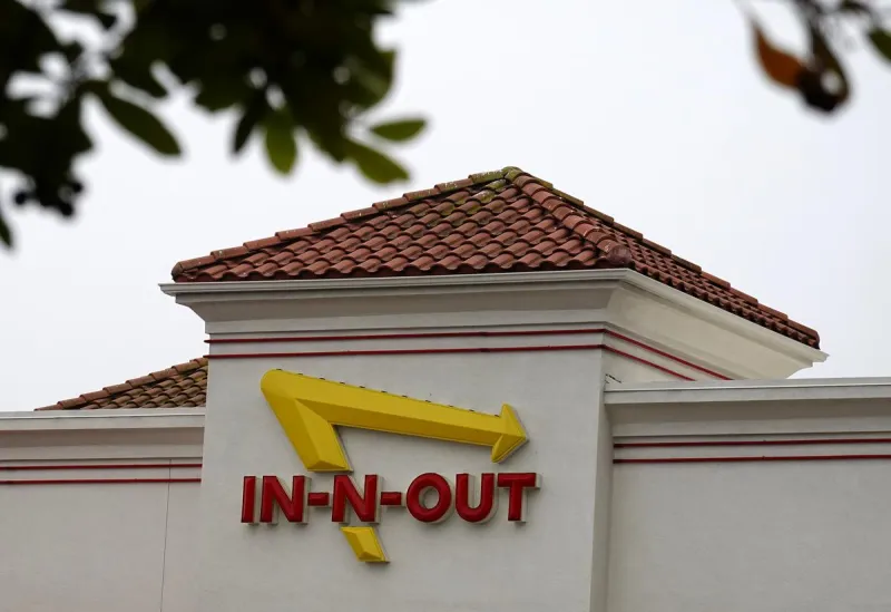 One Fast Food Chain Pays Managers an Average of 200K Per Year