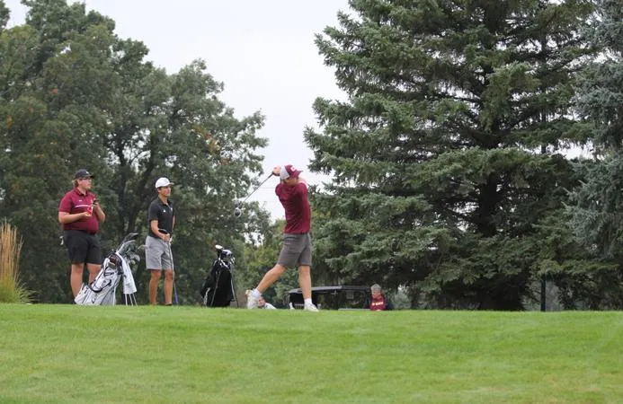 Men's Golf Takes Third in First Event of the Week