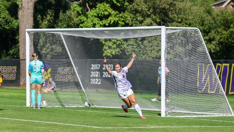 Meier's late goal lifts Wildcats past Yellowjackets 1-0