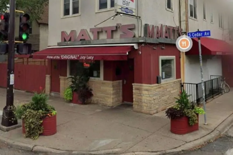 What Do Josh & Jase Think About Minnesota's 'Jucy Lucy?'