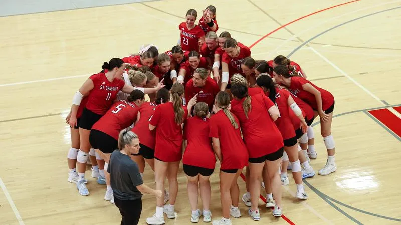 Volleyball Opens MIAC Play with Two Matches