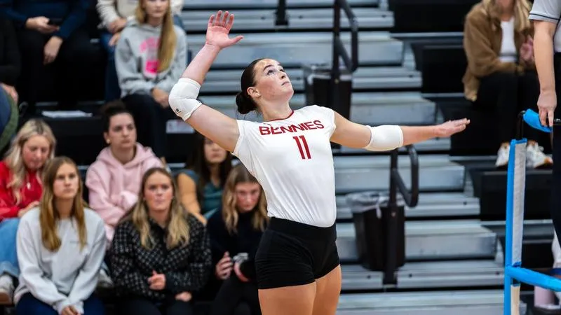 Volleyball Drops Five-Set Heartbreaker to Gustavus Adolphus
