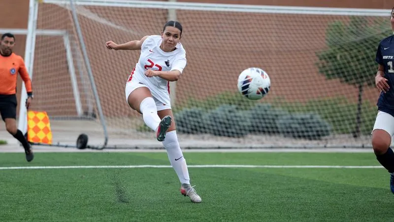 Women's Soccer Routs North Central 7-0