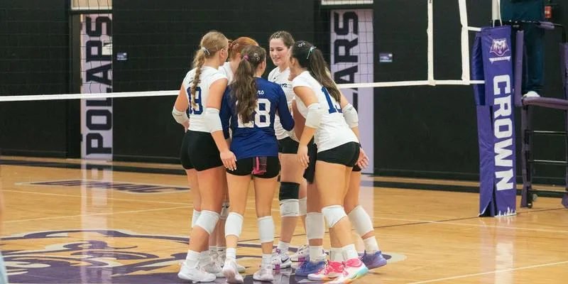 Polars Battle Vikings in Four-Set Saturday Matchup