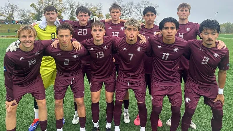 Auggie men edged by No. 1-ranked Oles