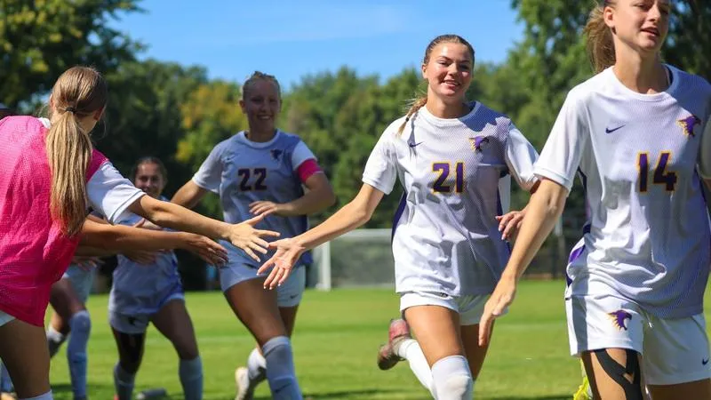 Wildcats shutout Bennies in MIAC victory