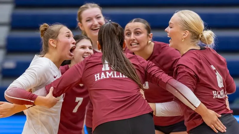 Hamline Edges Saint Benedict 3-2 In Thrilling Match