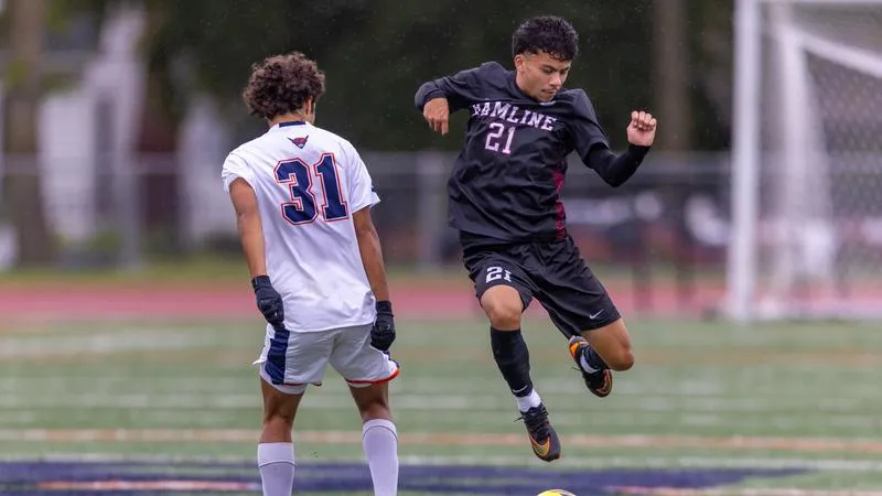 Hamline's Strong Effort Not Enough in Loss to Macalester