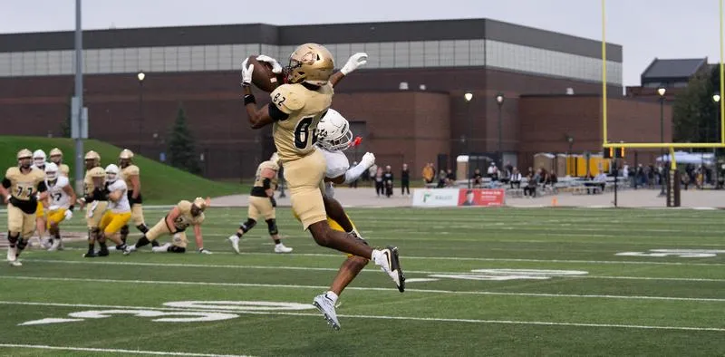 SMSU football puts up fight, but falls to WSC rally in second half