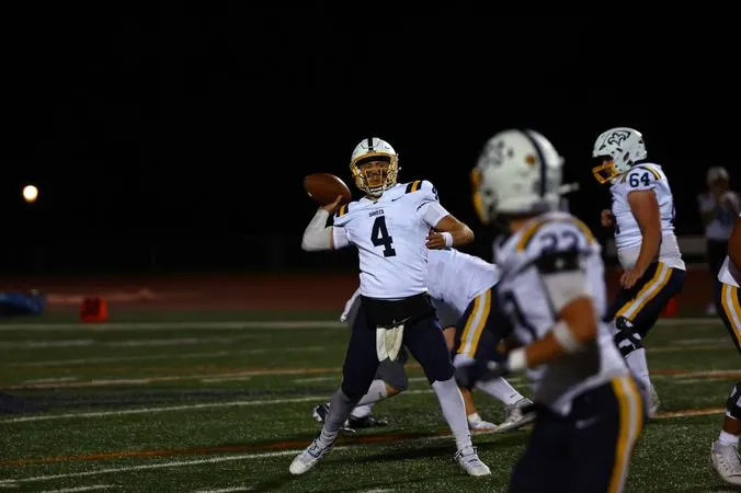 Football Commands Early Lead, But Ultimately Falls at Macalester