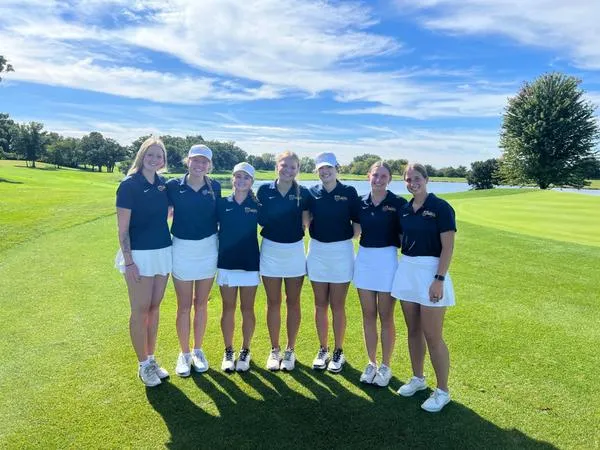 Saints Climb Five Spots to Finish 12th at Midwest Region Classic