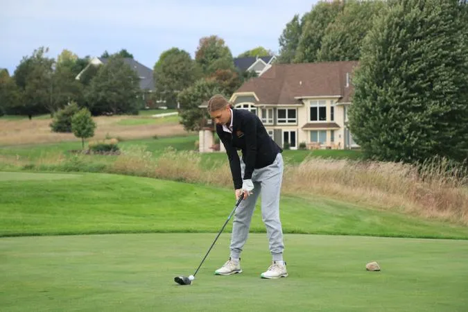 Minnesota Crookston Women's Golf Finishes 10th at Mustang Invite