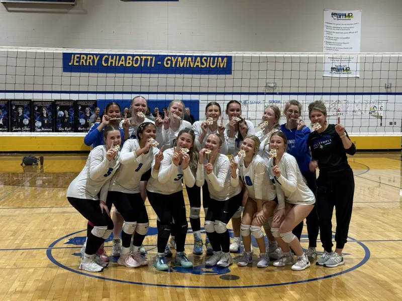 Vikings Weekly: Volleyball wins tournament championship, football remains undefeated