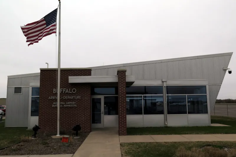 Small Plane Crashes Sunday Evening at Buffalo Airport